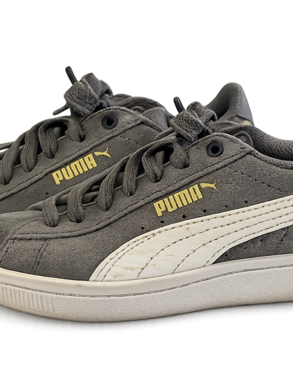 Puma Gray Suede Low-Top Sneakers size 6